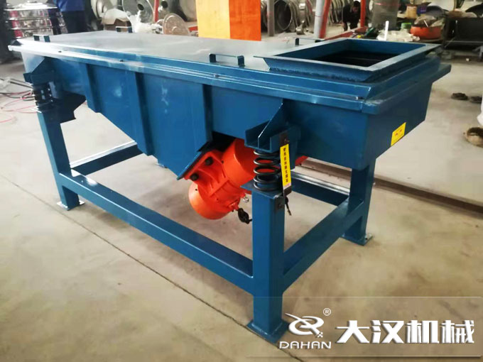两层长方形振动筛工作原理图